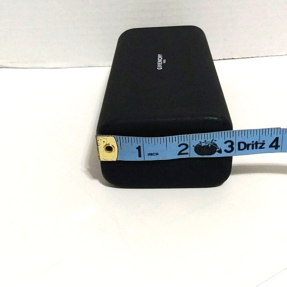 GIVENCHY PARIS EYEGLASS CASE - Picture 12 of 13